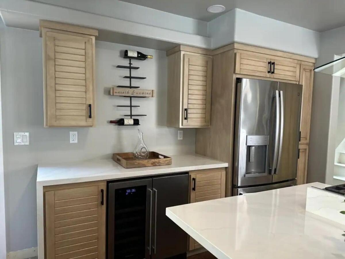 Elegant Beach Living, Just Blocks To The Sand Хънтингтън Бийч Екстериор снимка