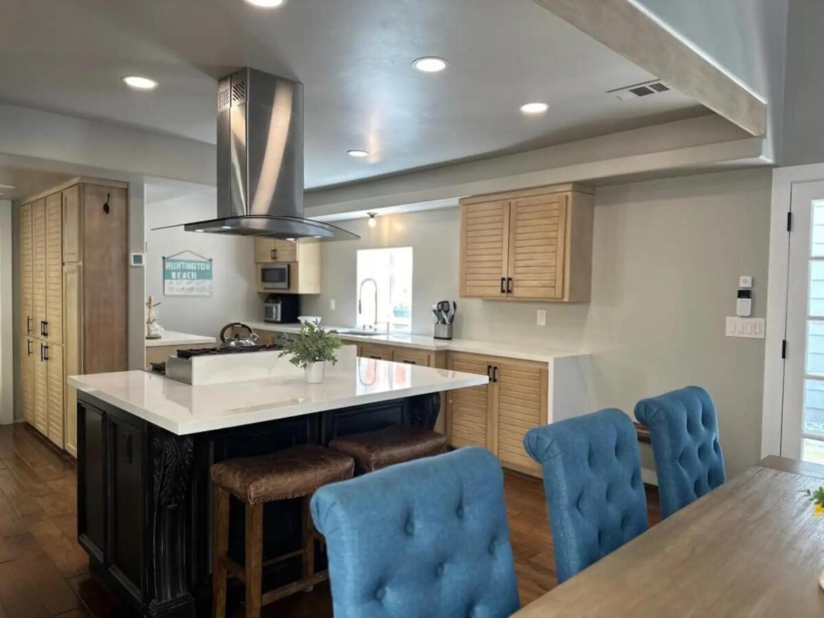 Elegant Beach Living, Just Blocks To The Sand Хънтингтън Бийч Екстериор снимка